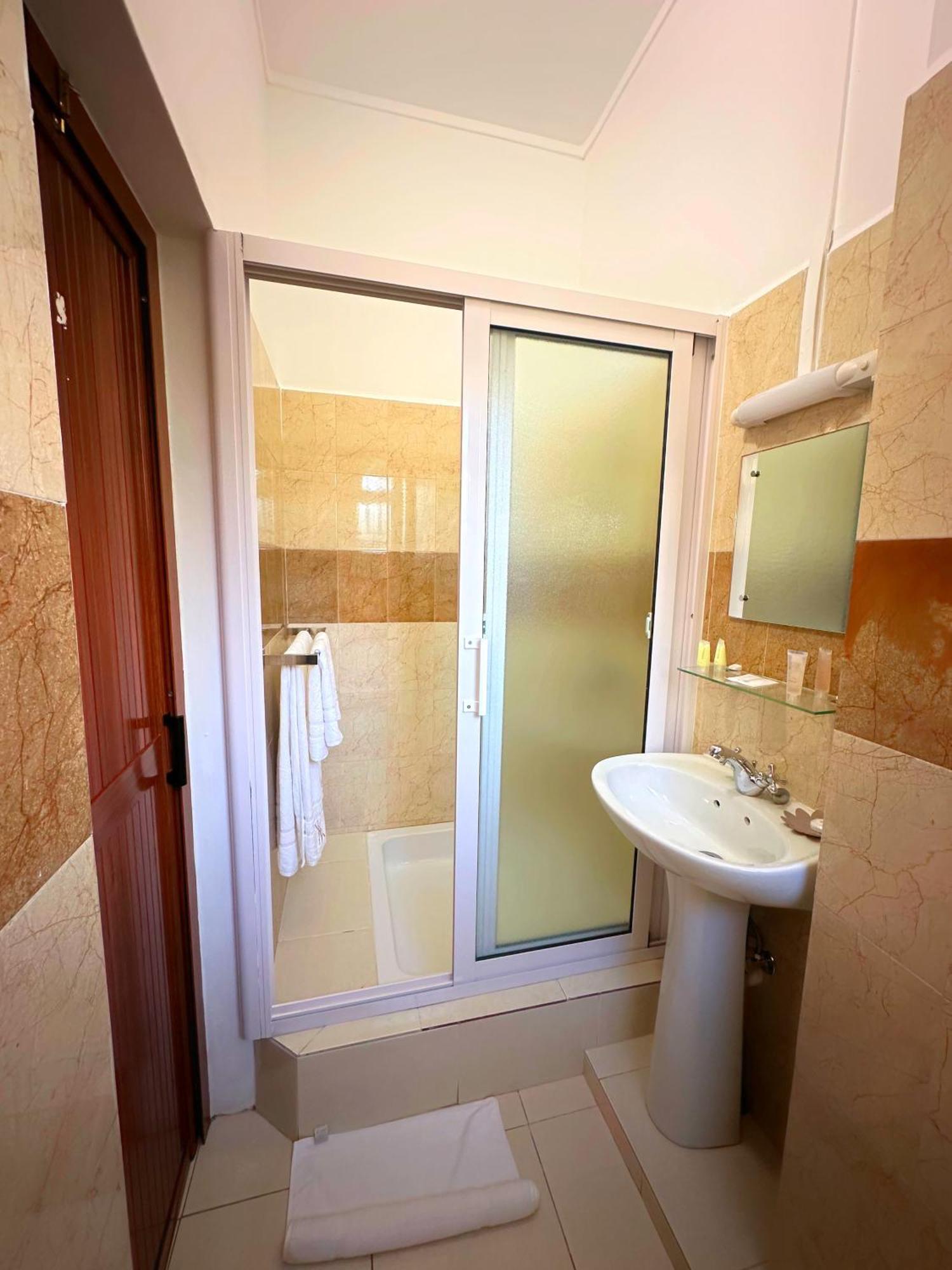 Koa Otel Riambel Dış mekan fotoğraf