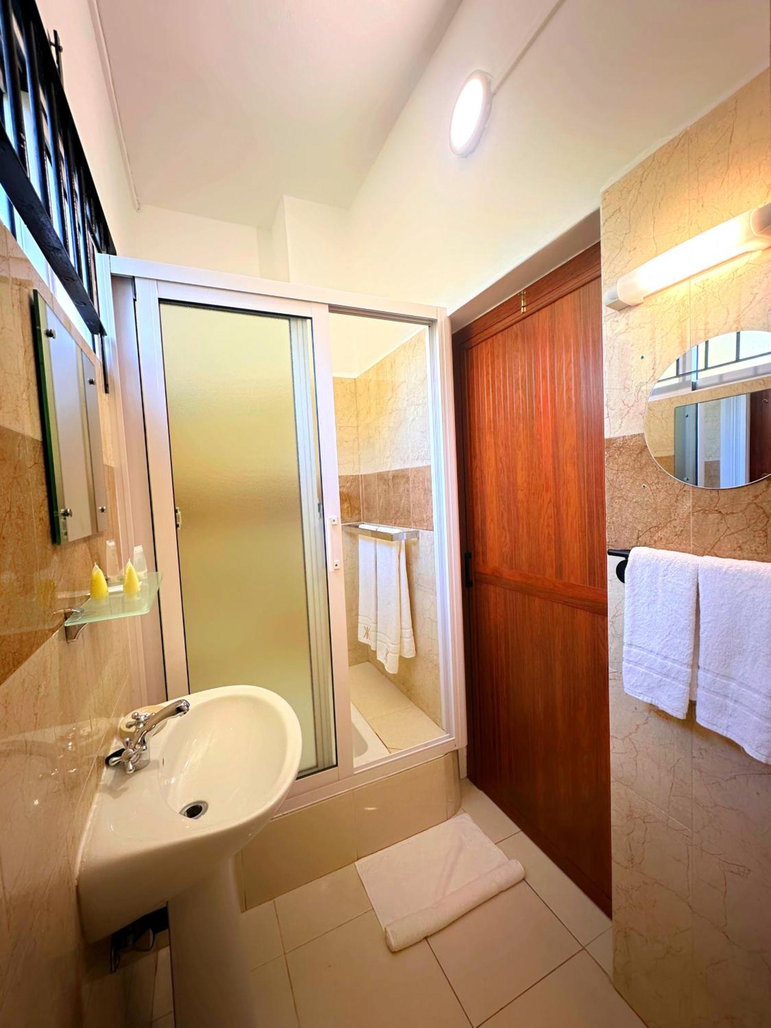 Koa Otel Riambel Dış mekan fotoğraf